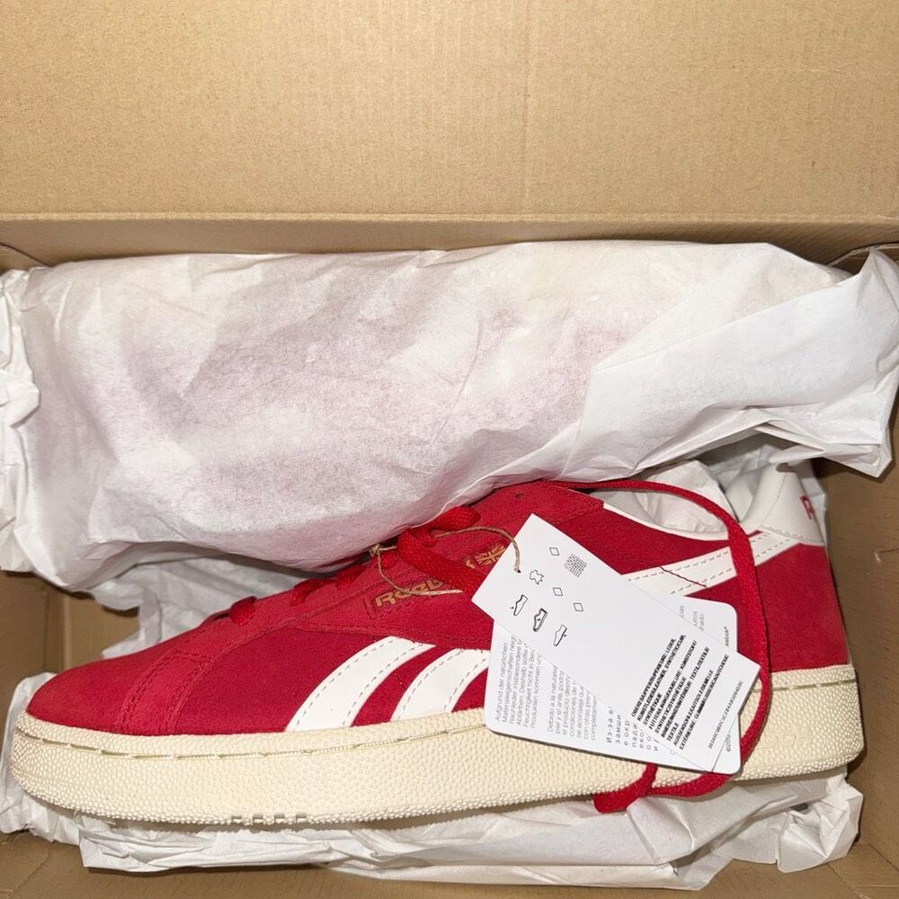 Reebok Club C Grounds UK Retro Suede Sneakers Red Size 8.5 Men / 10 Women NIB - Picture 4 of 11